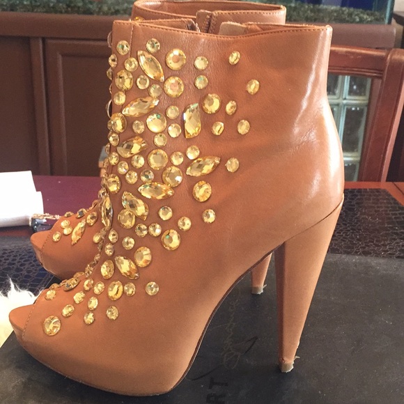 Bling booties with gorgeous stones - Picture 2 of 8